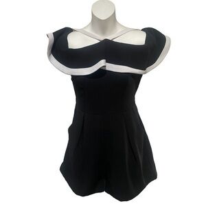 LINNA woman’s black / white off shoulder romper shorts size small